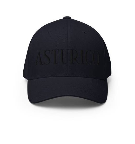 Gorra estructurada con espalda cerrada y frente azul marino oscuro